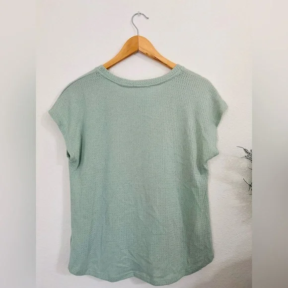 Pleione Women's Mint Green Twisted Hem Light Waffle Knit Top Size Large - Picture 3 of 8